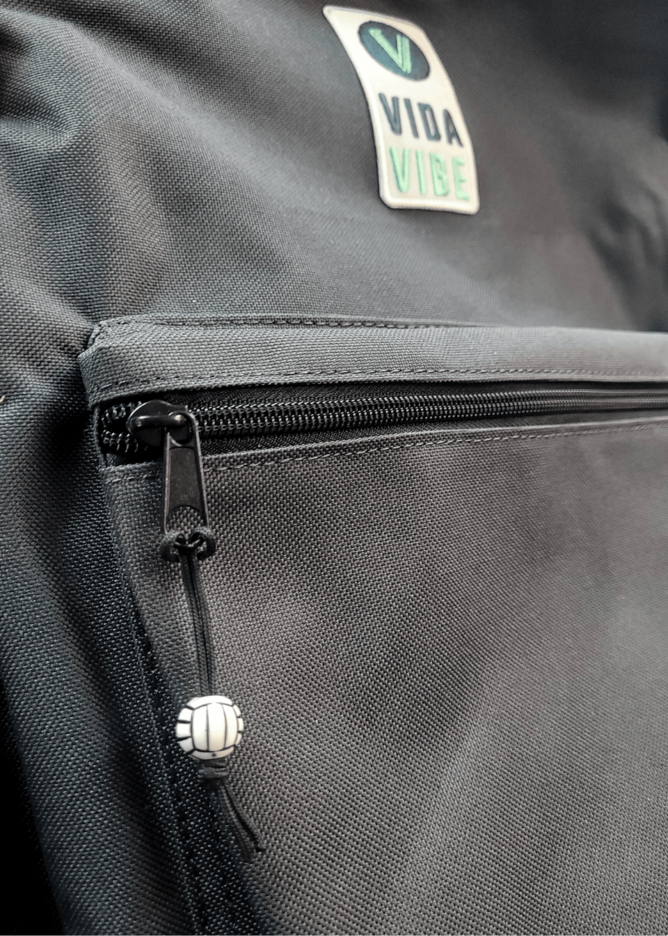 Volleyball Zipper Pull - VidaVibe